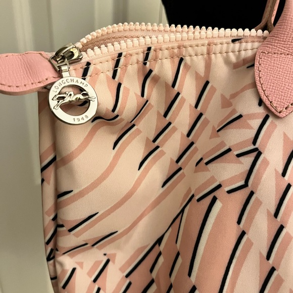 Longchamp tote  👜- like new - Picture 2 of 11